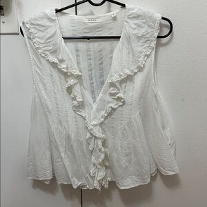 Dôen Hilda Top White Ruffled Sleeveless Blouse